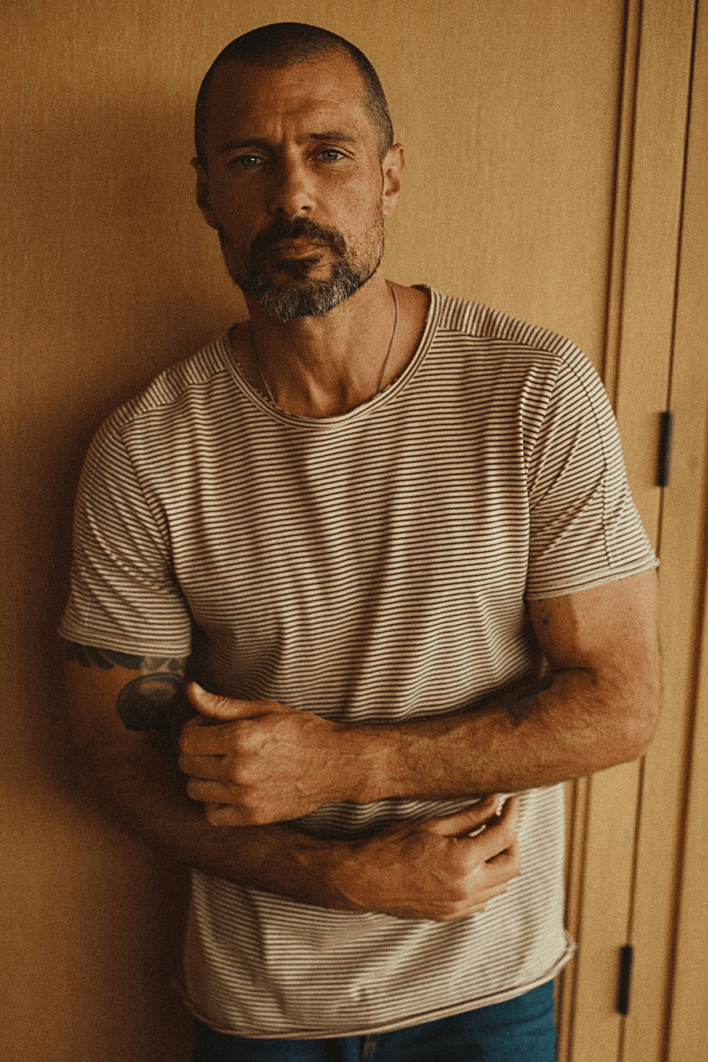 Men's Cotton Raw Edge Patch Sleeve Stripe Tee
